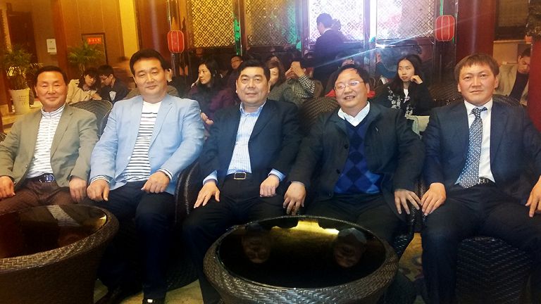 호북성양양시 당서기와 공연관람