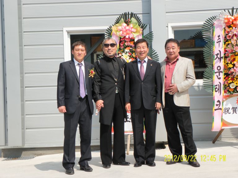 2012년 9월 공장 신축 개업식